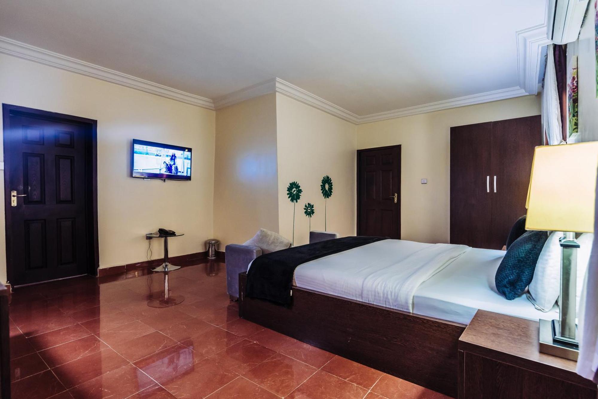 Tranquil Mews Hotel Jabi ภายนอก รูปภาพ